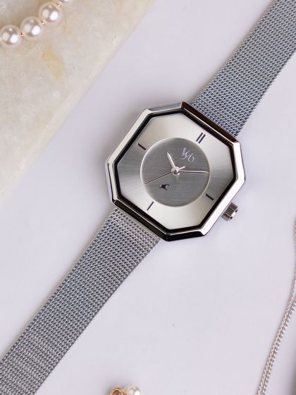 Fastrack nk6147nm02 2025