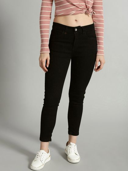 stretchable black pants