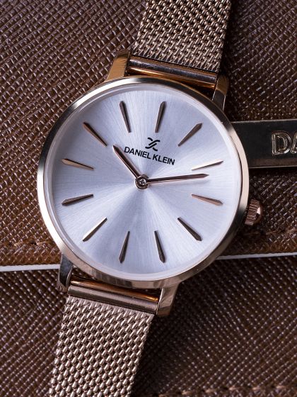 Ne2480sm02 watch 2025