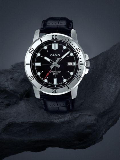Buy CASIO Edifice Men Black Dial Chronograph Watch EFV 540L 1AVUDF