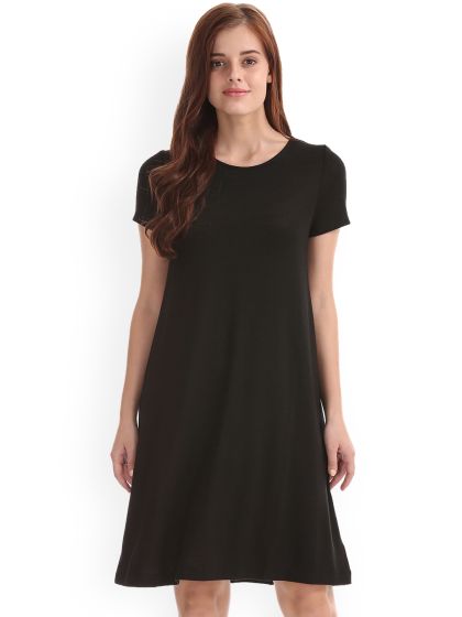 gap black t shirt dress