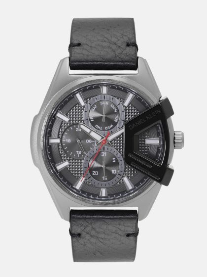 Buy Octane By Titan Men Black Dial Chronograph Watch 90044NM01