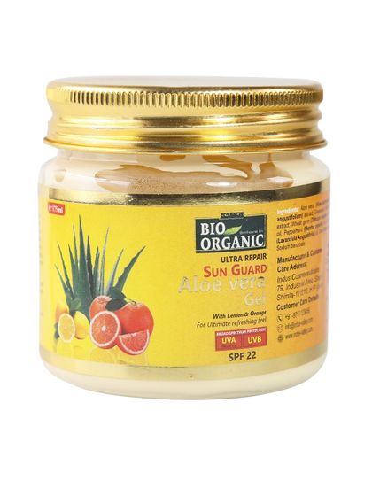 Buy Mcaffeine Unisex Silver Caffeine Glow Gel With Aloe Vera Paraben Free 50 Ml Face Serum And Gel For Unisex 2337525 Myntra The gel comes in an oval shaped sturdy jar with a silver lid. buy mcaffeine unisex silver caffeine