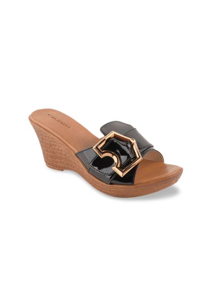 Inc 5 black discount wedges