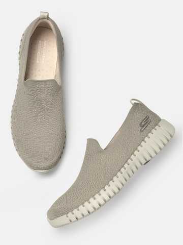 myntra skechers shoes