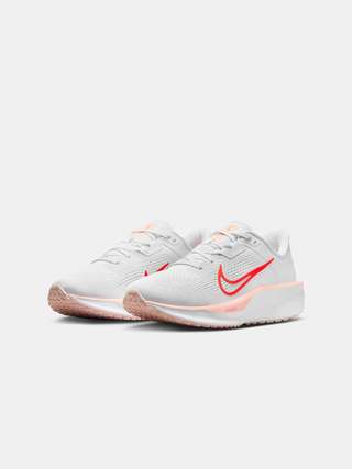 Nike Quest 6 Women Lace-Ups Sports Shoes