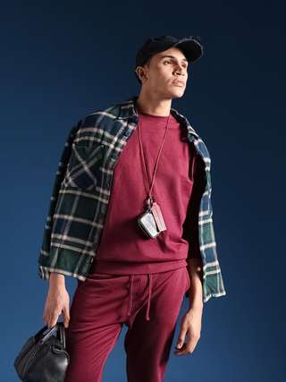 THE BEAR HOUSE Men Solid Round Neck Full Sleeve Sweatshirt