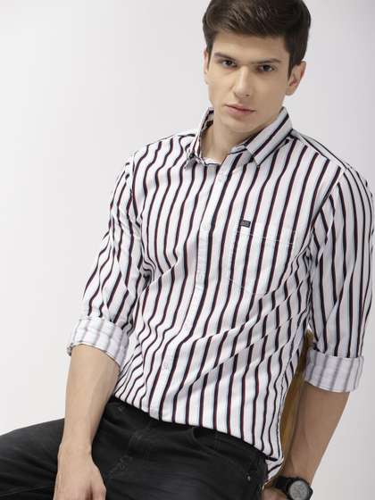 The Indian Garage
                          Co Men White & Red Slim Fit Striped Casual
                          Shirt