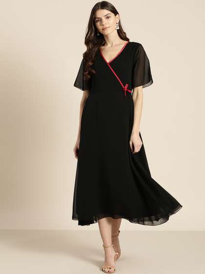 Qurvii Plus Size
                        Women Black Solid Wrap Dress