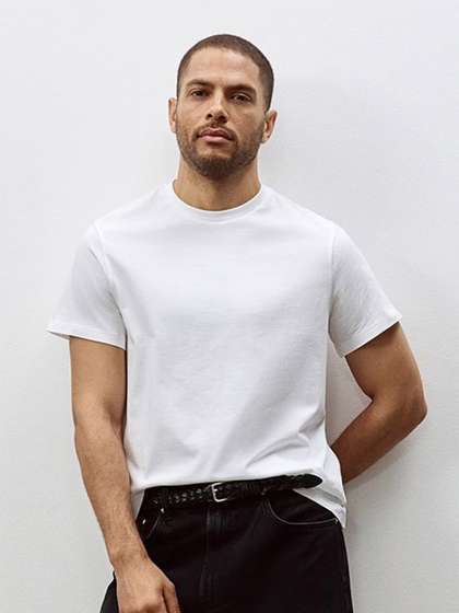HM Men White Solid
                        Cotton Pure Cotton T-shirt Regular Fit