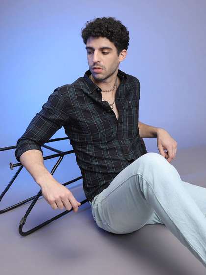 The Indian Garage Co
                        Men Black & Blue Slim Fit Checked Casual
                        Shirt