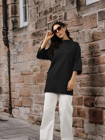 Roadster Women Black
                        Oversized Longline T-shirt