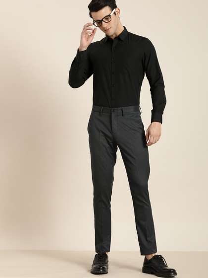 INVICTUS Men Black
                        Slim Fit Solid Formal Shirt