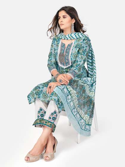 Vbuyz Women
                          Turquoise Blue Floral Printed Layered Pure
                          Cotton Kurta Trousers With Dupatta