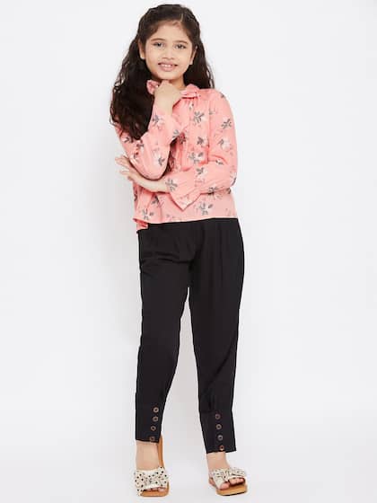 Stylo Bug Girls Peach-Coloured & Black Printed Top with Pyjamas