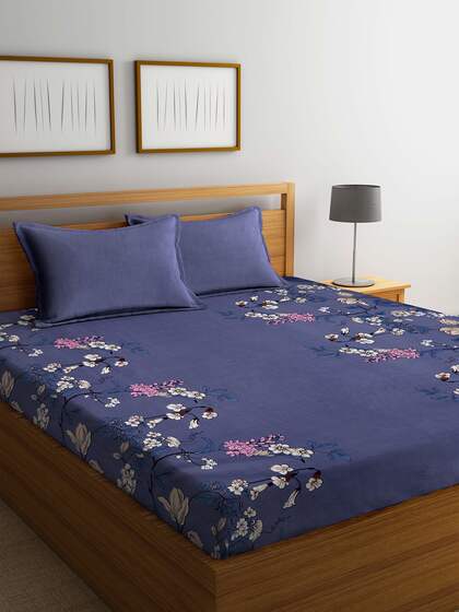 Arrabi Blue & White Floral 300 TC King Bedsheet With 2 Pillow Covers