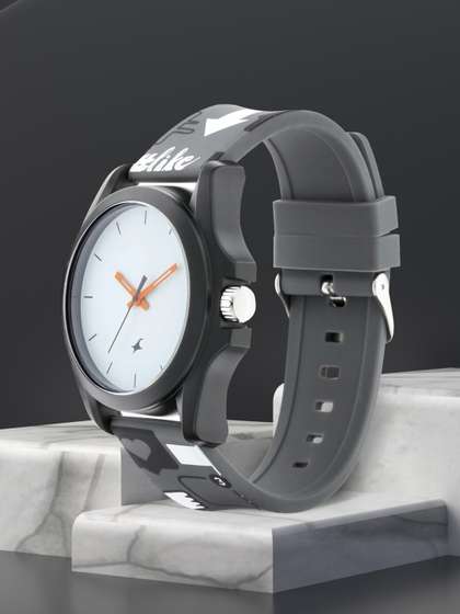 Fastrack Hashtag
                        Quartz Analog With White Dial Unisex Watch -
                        Nt68011pp04