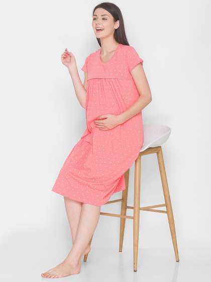 AV2 Peach-Coloured
                        Printed Nightdress