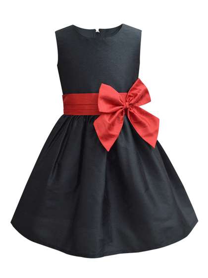 A T U N Black & Red
                    Dress