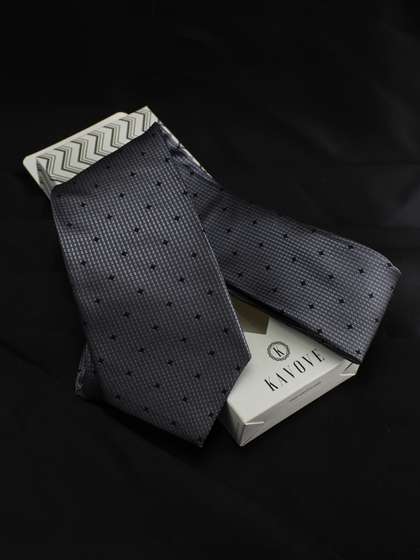 Kavove Men Grey &
                      Black Printed Broad Tie