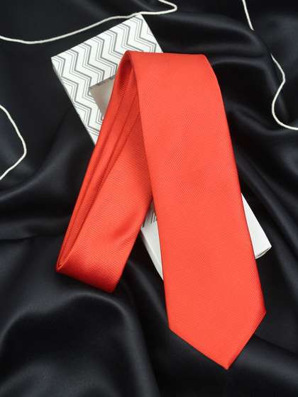 Kavove Men Red Woven
                    Design Broad Tie