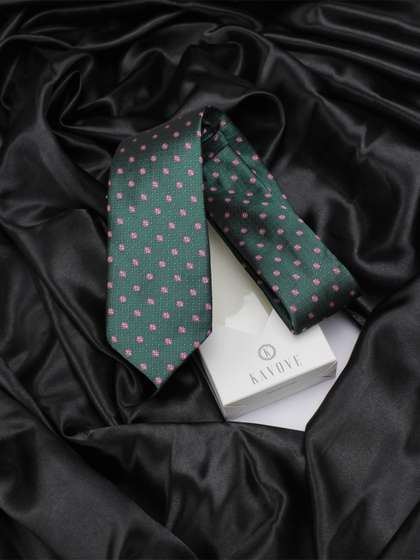 Kavove Men Green &
                    Pink Printed Broad Tie