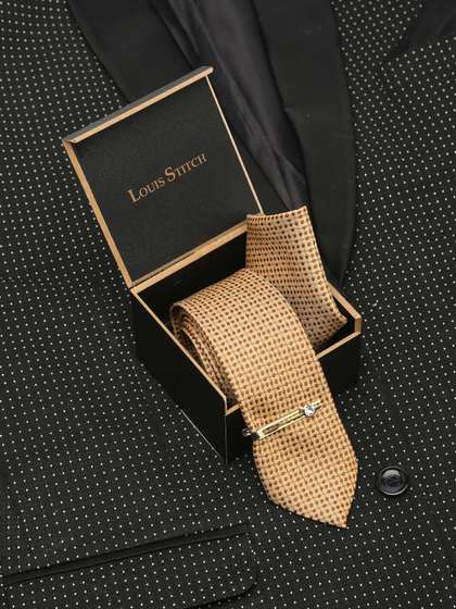 LOUIS STITCH Men Cream
                      Dotted Italian Silk Necktie Accessory Gift Set