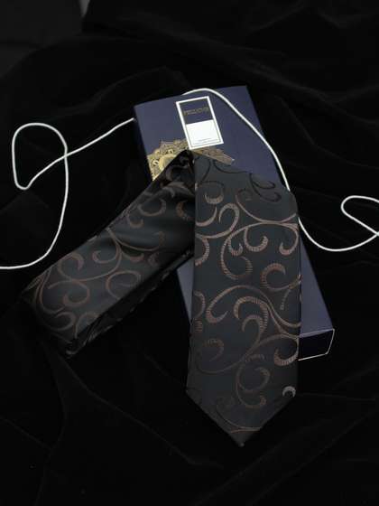 PELUCHE Men Black &
                    Brown Woven Design Broad Tie