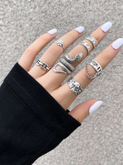 Shining Diva Fashion
                        Set Of 7 Silver-Plated Boho Finger Rings