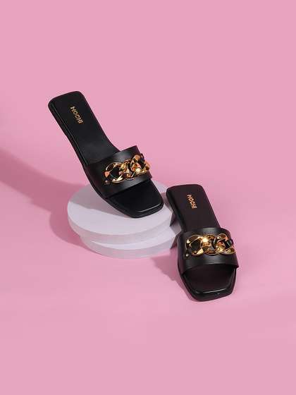 Mochi Women Black
                      Embellished Open Toe Flats