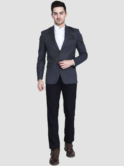 TAHVO Men Grey
                          Solid Single-Breasted Two-Piece Suit
