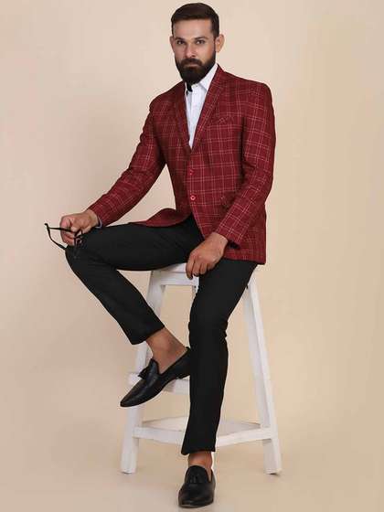 TAHVO Men Maroon
                        Checked 2-Piece Single Breasted Suit