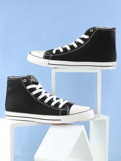 Roadster Men
                            Black Colourblocked Casual Textile Sneakers