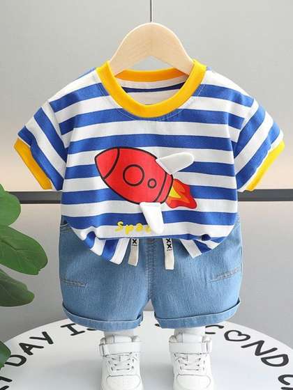 Googo Gaaga Boys Printed
                    Pure Cotton T-shirt With Shorts