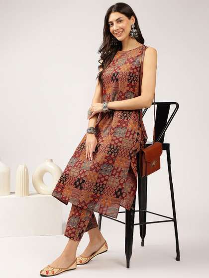 Anouk Ethnic Floral Printed Round Neck Sleeveless Side Slits Kurta with Trouser