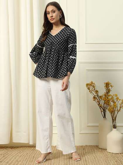 Women Wear White Floral Printed Top