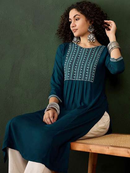 Sangria Embroidered Straight Kurta