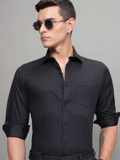 HIGHLANDER Men Solid Casual Shirt