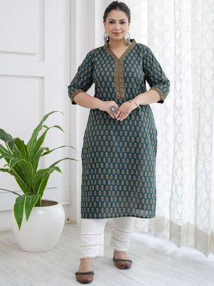 Nayo Plus Size
                        Floral Printed V-Neck Cotton Straight Kurta