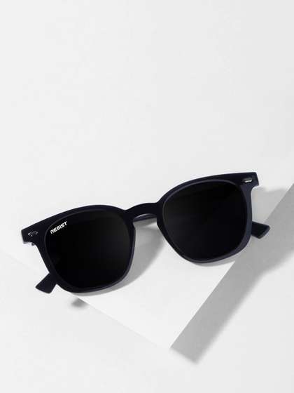 RESIST EYEWEAR
                        UNISEX Black UV Protected Oval Sunglasses
