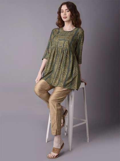Shree Geometric Printed Liva Kurti