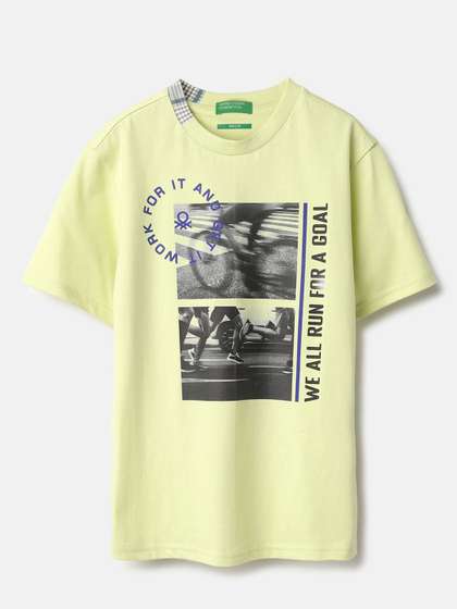 United Colors of Benetton Boys Graphic Printed Round Neck Pure Cotton T-shirt