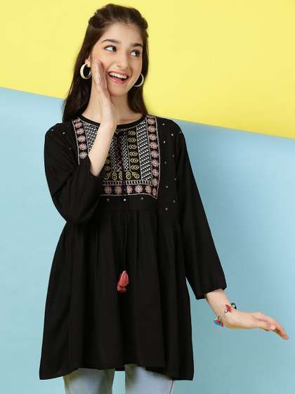 BAESD Floral
                      Embroidered Top
