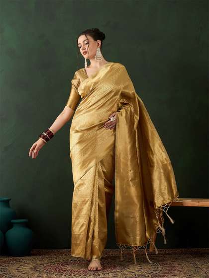Sangria Woven Design
                        Saree With Blouse Piece
