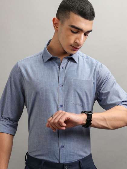 HIGHLANDER Men Solid Casual Shirt