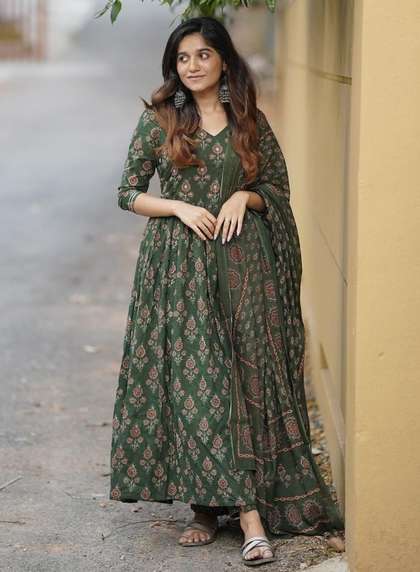 KALINI Floral
                        Printed Anarkali Kurta with Trousers & With
                        Dupatta
