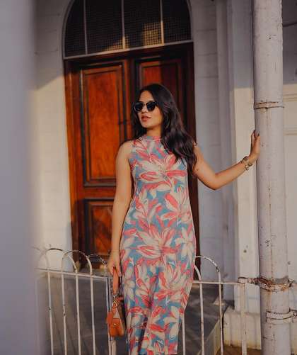 GoSriKi Floral Printed Round Neck Straight Kurta With Trousers