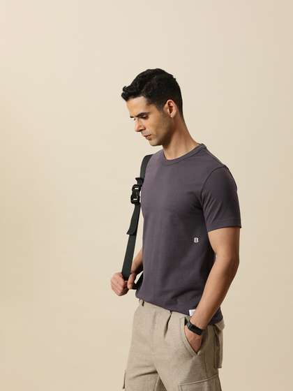 Mr Bowerbird Round Neck Tailored Fit T-shirt With a Notebook