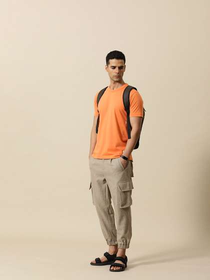 Mr Bowerbird Round Neck Regular Fit T-shirt With a Notebook