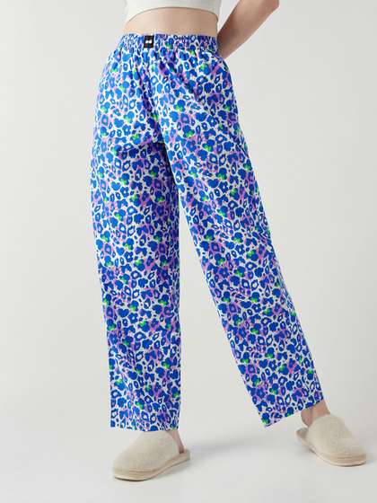 Bewakoof Women
                        Cotton All Over Printed Wide Leg Lounge Pants